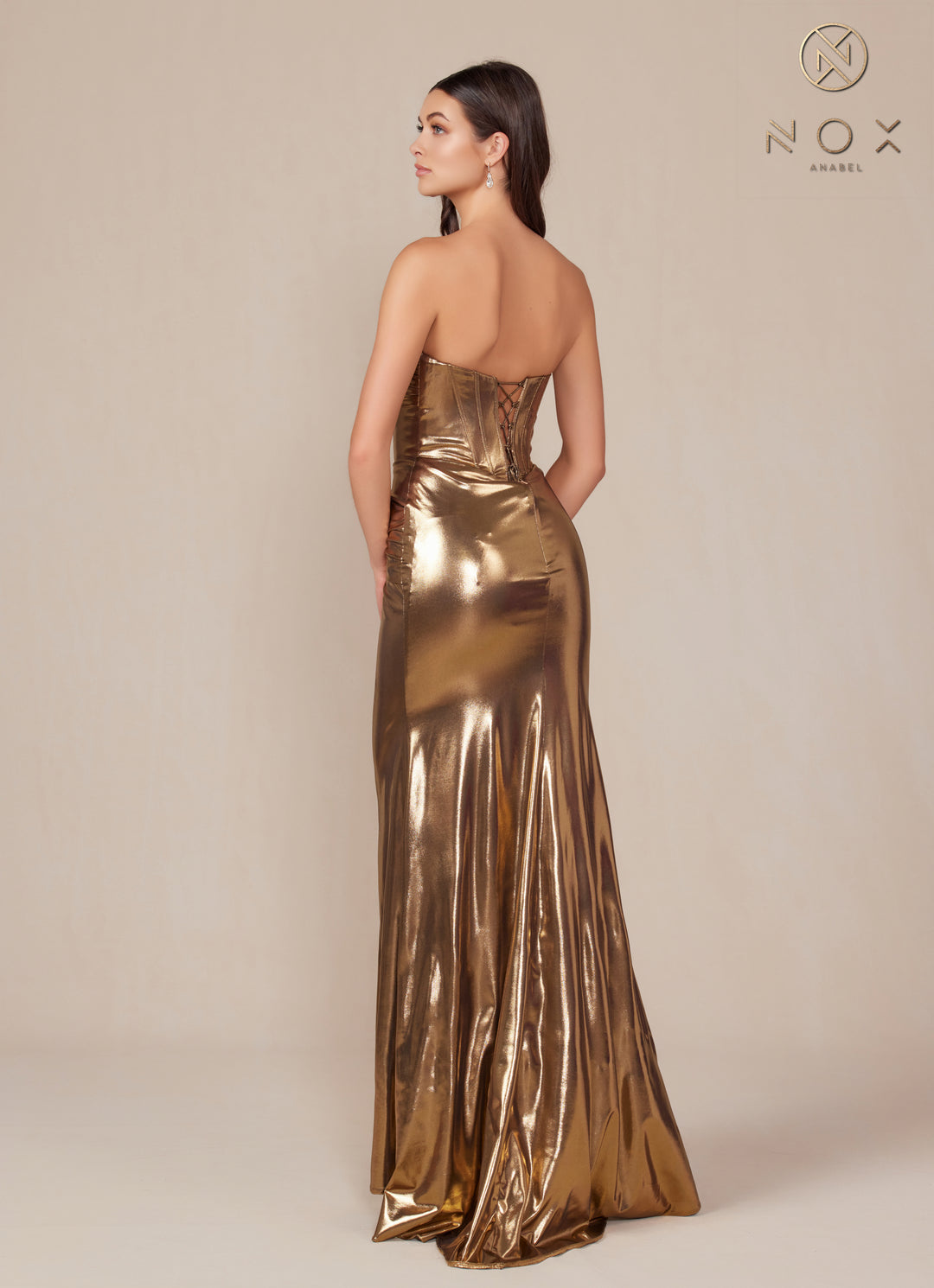 Metallic Fitted Strapless Gown by Nox Anabel T1499