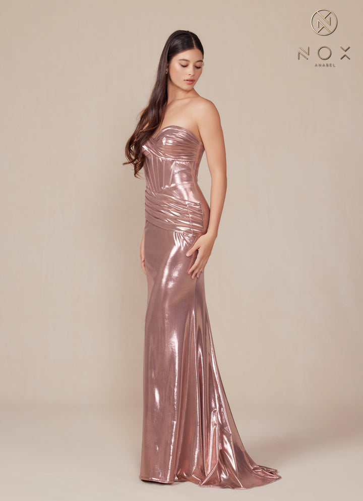 Metallic Fitted Strapless Gown by Nox Anabel T1499