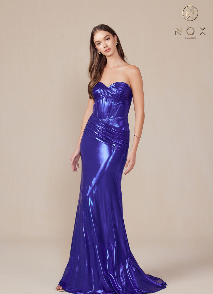 Metallic Fitted Strapless Gown by Nox Anabel T1499