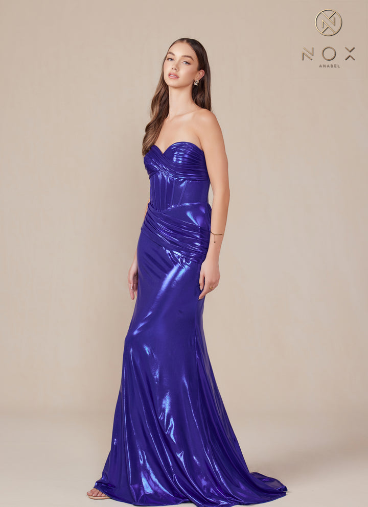 Metallic Fitted Strapless Gown by Nox Anabel T1499