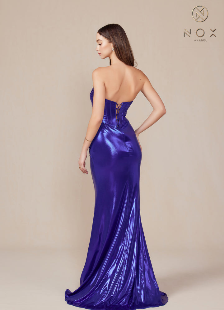 Metallic Fitted Strapless Gown by Nox Anabel T1499