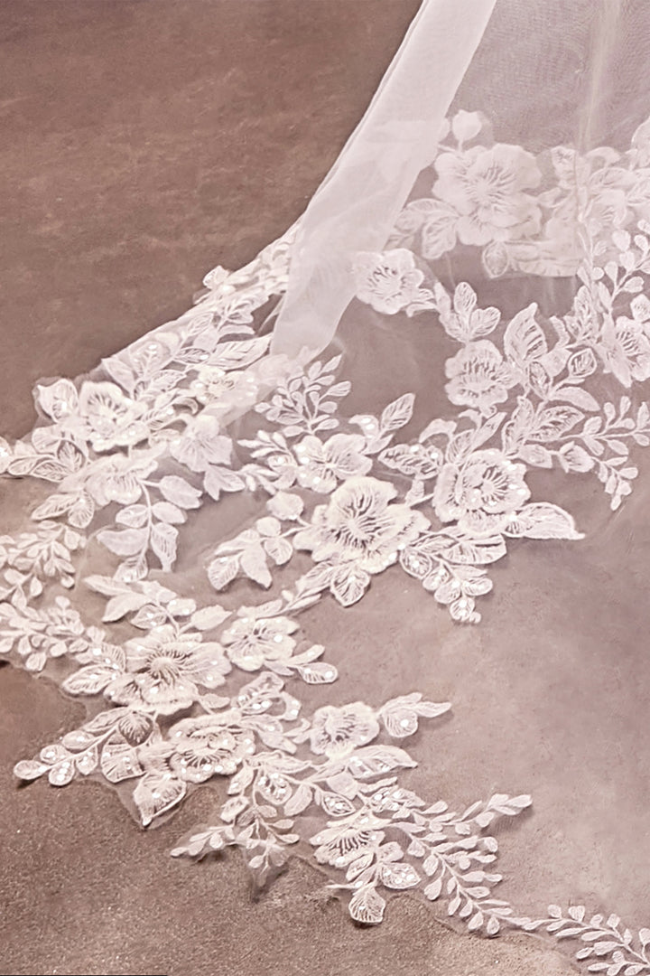 Floral Scalloped Lace Royal Veil by Ladivine V010