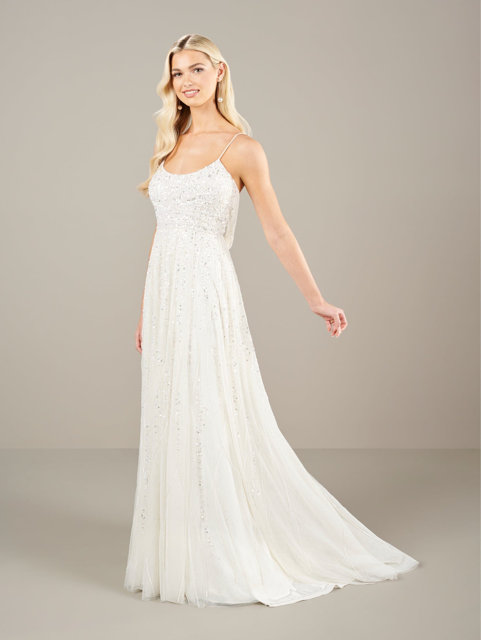 Adrianna papell sleeveless beaded gown hotsell