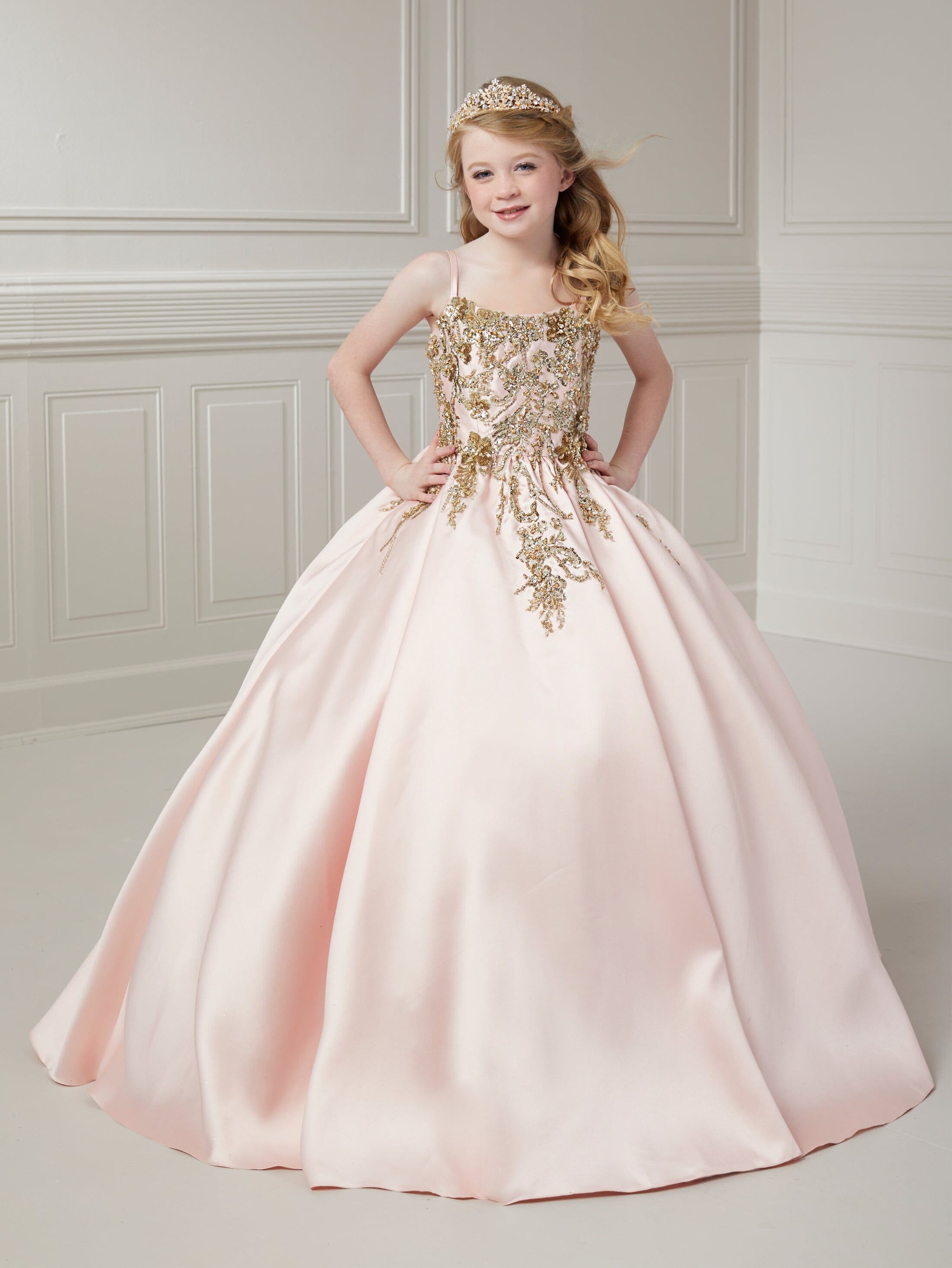 Gown dress fashion design for girl